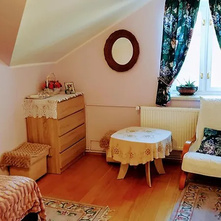 בית אירוח Wisteria *