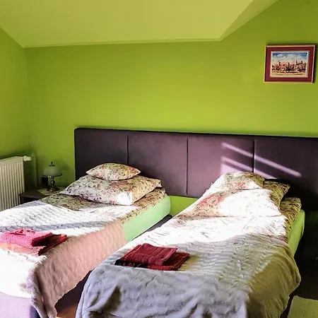 Wisteria בית אירוח *