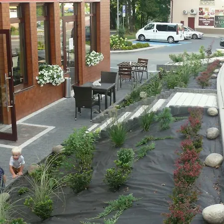 Wisteria Homestay *