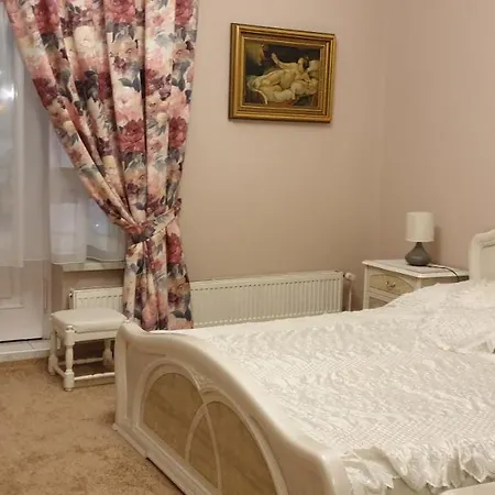 Wisteria Homestay Andrychow
